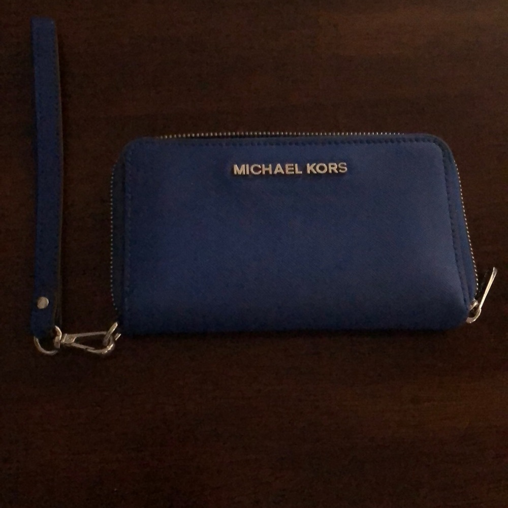 Authentic Michael Kors Wristlet Wallet